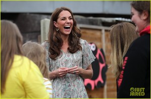 kate-middleton-royal-photographic-society-20.jpg