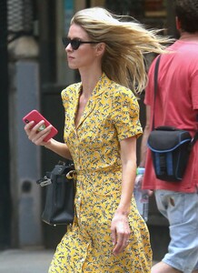 nicky-hilton-casual-style-new-york-06-06-2019-2.jpg