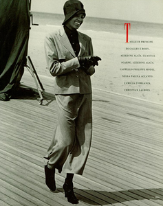 Lindbergh_Vogue_Italia_July_August_1988_06.thumb.png.343ee91b235974fbda1355636c102a92.png