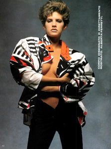 Sexy_Watson_Vogue_Italia_January_1985_11.thumb.png.fc46af1220573d34784290b898e6eca9.png
