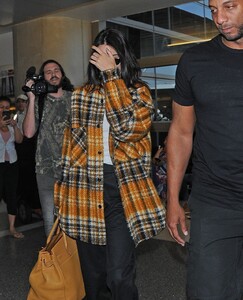 kendall-jenner-at-lax-in-los-angeles-07-05-2019-4.jpg