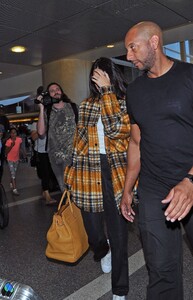 kendall-jenner-at-lax-in-los-angeles-07-05-2019-5.jpg