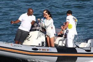 kendall-jenner-cute-style-on-a-boat-in-malibu-07-04-2019-7.jpg