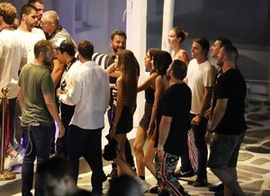 kendall-jenner-night-out-mykonos-island-07-09-2019-6.jpg