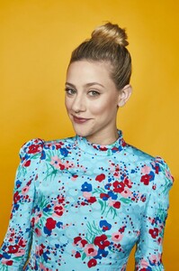 lili-reinhart-sdcc-portraits-for-elle-magazine-2019-4.jpg