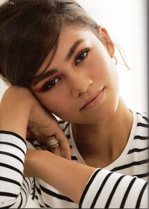 zendaya-coleman-elle-magazine-uk-august-2019-issue-0.jpg