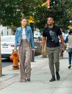 zendaya-with-her-brother-austin-at-the-granville-restaurant-in-burbank-07-25-2019-11.jpg