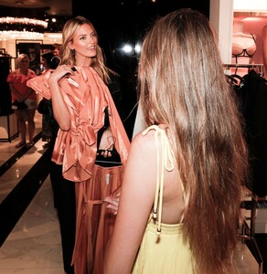 [1166920674] Victoria's Secret Debuts New Fall Collection with Angel Martha Hunt in Houston.jpg