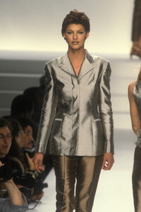 963658410_RalphLauren1996WomenRTW91.thumb.jpg.dfbb27c3deb3ca8d192e7ae00266da7b.jpg