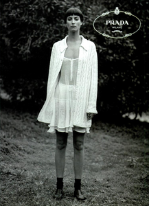 Lindbergh_Prada_Spring_Summer_1994_10.thumb.png.01870bdedbe665a5ca71d16ad09eac55.png