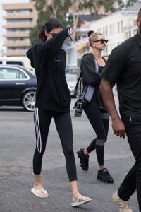 hailey-rhode-bieber-and-kendall-jenner-out-in-west-hollywood-08-19-2019-1.jpg