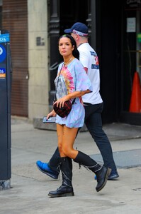 halsey-tatsu-ramen-in-nyc-08-27-2019-1.jpg