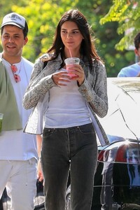 kendall-jenner-cha-cha-matcha-in-west-hollywood-08-22-2019-5.jpg
