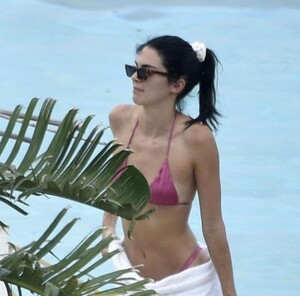 kendall-jenner-in-a-bikini-07-27-2019-0.jpg