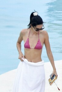 kendall-jenner-in-a-bikini-07-27-2019-3.jpg