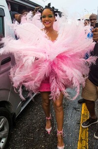 rihanna-in-a-costume-at-barbados-kadooment-day-parade-08-05-2019-5.jpg