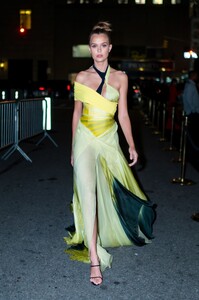 [1172887176] 2019 Harper's Bazaar ICONS.jpg