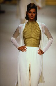 2015833440_herve-leger-fw-1995-heather-stewart-whyte(22).thumb.jpg.732e28359d8e9cf268e75a55f335956e.jpg