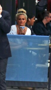         lot020919BZn image121.jpg