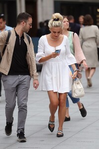         lot020919BZn image132.jpg