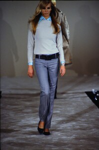 444334611_marc-jacobs-fw-1995-niki-taylor(8).thumb.jpg.5e0fd32481d373504402afcf38e08aa5.jpg