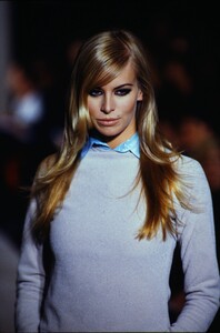 492793093_marc-jacobs-fw-1995-niki-taylor(2).thumb.jpg.cb55e900033ce409029395c6d203fbed.jpg