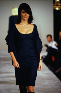 495928181_marc-jacobs-fw-1995-helena-christensen(1).thumb.jpg.fac807397b8c116cccc5f05ae5640f63.jpg