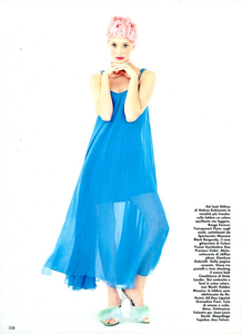 Colours_Saikusa_Vogue_Italia_March_1994_05.thumb.png.65e71571273816b1e45b755c6490bb23.png