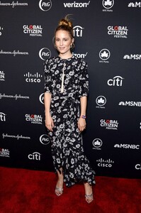 Dianna-Agron---2019-Global-Citizen-Festival_-Power-The-Movement-01.thumb.jpg.4865bb74291776533ce23240bb855151.jpg