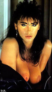 Fotos-desnuda-Sabrina-Salerno-Porno-xxx-desnuda-sex-tape-video-fotos-pics-nude-fake-celebrity-leaked-sexo-tetas-vagina-topless-follada-tirando-10.jpg