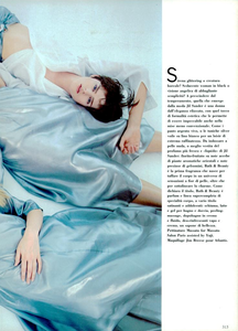 Provocante_Saikusa_Vogue_Italia_March_1994_04.thumb.png.2d30875f0504f9d4b365f70f07128b34.png