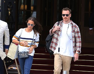 alicia-vikander-and-michael-fassbender-out-in-paris-09-05-2019-0.thumb.jpg.7e0422b271290d29324b343784b088e9.jpg