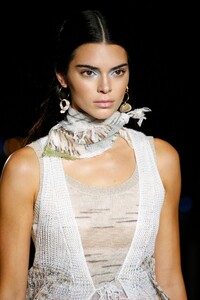 kendall-jenner-walks-missoni-show-in-milan-09-21-2019-6.jpg