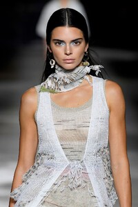 kendall-jenner-walks-missoni-show-in-milan-09-21-2019-9.jpg