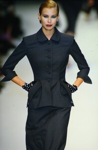 1423281231_christian-dior-ss-1996-niki(10).thumb.jpg.9f18fedcf8c922aeb7534d856cd82662.jpg