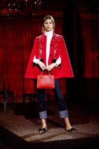 17-kate-spade-fall-2017.thumb.jpg.c15715d890b88a53c85e5bd8d2803d20.jpg