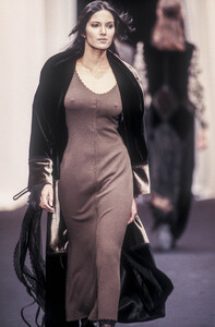 582126961_AlbertaFerretti1993WomenRTW58.thumb.jpg.96942fb3f2277201199ef0da7dd19ee3.jpg