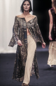 634013233_AlbertaFerretti1993WomenRTW3.thumb.jpg.215e6d58eddcb3d3c5fe7ec3c8c946dd.jpg