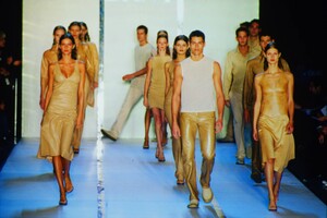 649186347_dkny-ss-2000(12).thumb.jpg.31bd6278f78273d12dfbea4bf4bfd20e.jpg