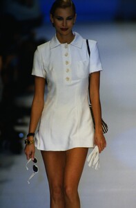 729477278_christian-dior-ss-1996-niki(2).thumb.jpg.80714e04495a8e94b5c8f4020fde3402.jpg