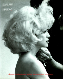 Meisel_Vogue_Italia_February_1991_04.thumb.png.f46e89f797db595c0bd34bd9ab671130.png