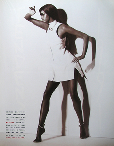 Meisel_Vogue_Italia_January_1991_04.thumb.png.c7856fb702654079c414a99acdba9231.png