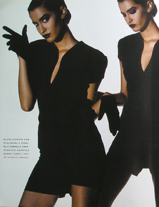 Silhouettes_Watson_Vogue_Italia_January_1991_03.thumb.png.44be34d923ced3043154e4454c5932d7.png