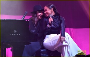 alicia-keys-sara-bareilles-city-hope-event-pics-04.jpg