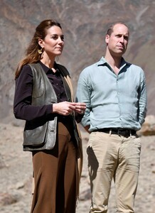 kate-middleton-visits-the-chiatibo-glacier-in-pakistan-10-16-2019-11.jpg