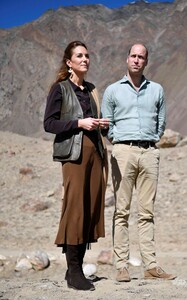 kate-middleton-visits-the-chiatibo-glacier-in-pakistan-10-16-2019-5.jpg