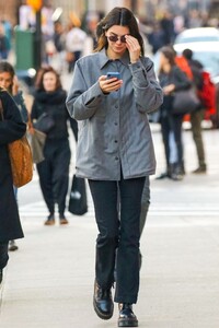 kendall-jenner-autumn-street-style-10-18-2019-3.jpg
