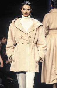 1114198788_Lanvin1993WomenRTW86.thumb.jpg.3b1f4f2ecb1a9a8db540499391c9f171.jpg