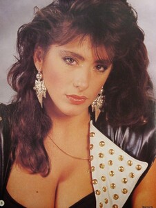 SabrinaSalerno2330438502[1].jpg