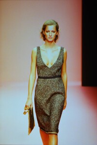 1206717607_prada-fw-2000(22).thumb.jpg.b22e48fd353329b6a09acd360bac3d8b.jpg